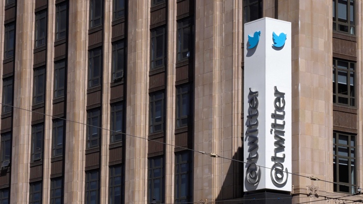 Туитър разкри 10 млн туита с дезинформацияСоциалната мрежа Туитър е