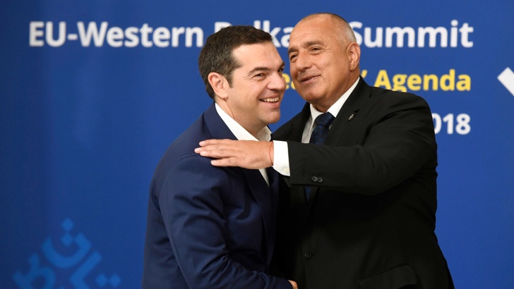 Поздравявам премиерите Алексис Ципрас и Зоран Заев, както и техните