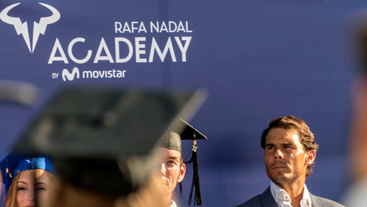 Надал открива тенис академия в ГърцияИспанският тенисист Рафаел Надал ще
