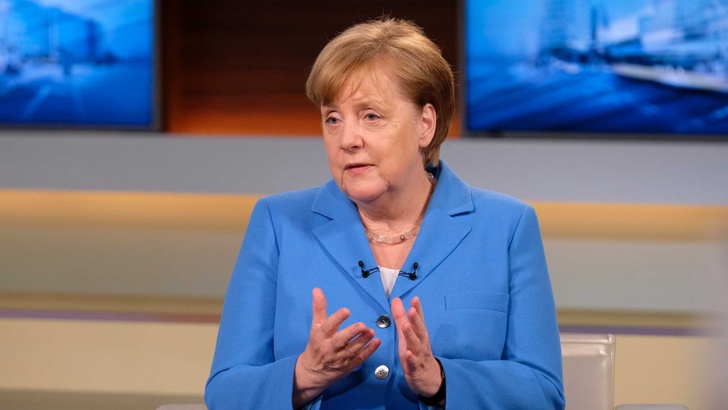 Германският канцлер Ангела Меркел заяви че подкрепя идеята за провеждането