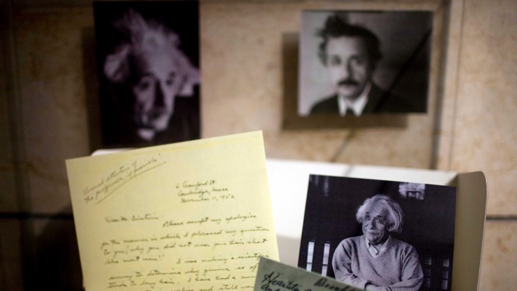 Уникално писмо на Айнщайн се продава на търг за 1
