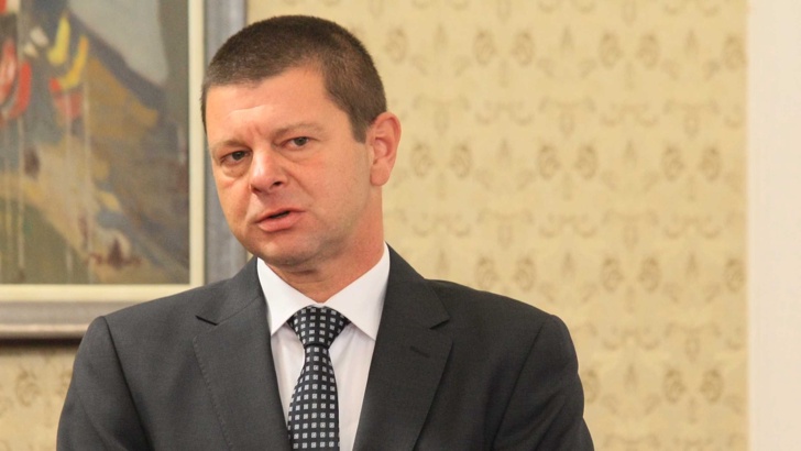 Гласуват кандидатурата на Красимир Влахов за конституционен съдияВ последното за