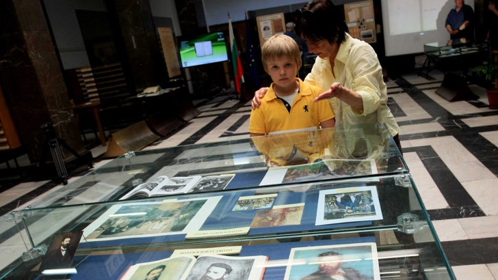 Националната библиотека Св Св Кирил и Методий показа за посетителите