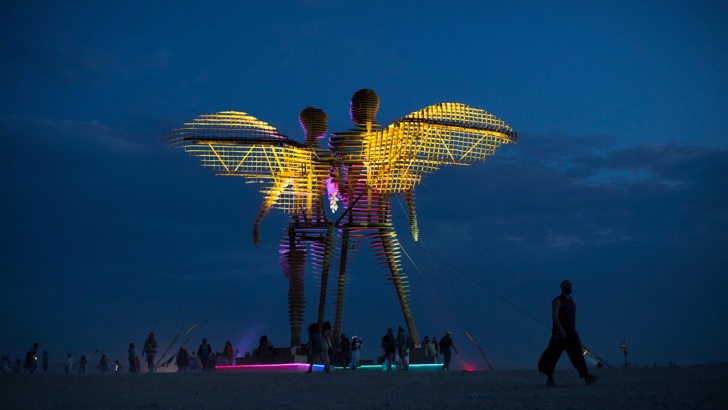 Burning Man e временен мегаполис, посветен на общността, изкуството, себеиз...