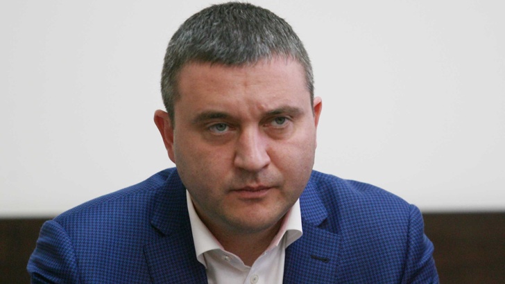 Горанов: Ако президентът е решил да води политическа война с