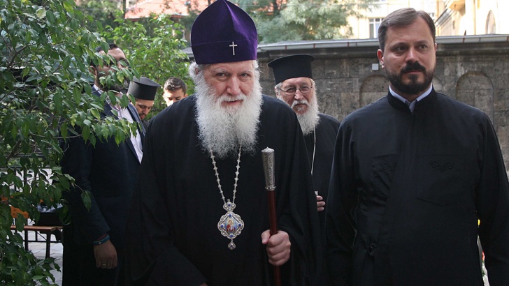 Патриарх Неофит: Обичаме братята македонци, с Божия помощ ще помогнем