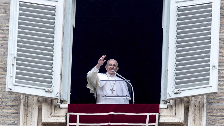 Католиците ще могат да се молят с папата чрез мобилно