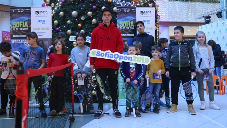 Детски рай на София Оупън във вторникНай-малките почитатели на тениса