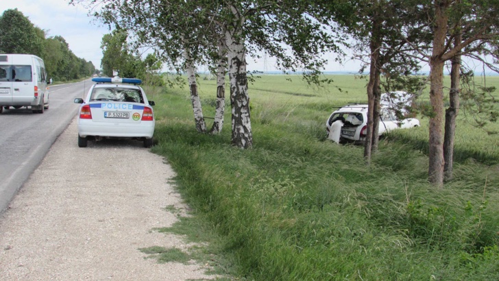 Три автомобила направиха верижна катастрофа на пътя Русе Разград При инцидента