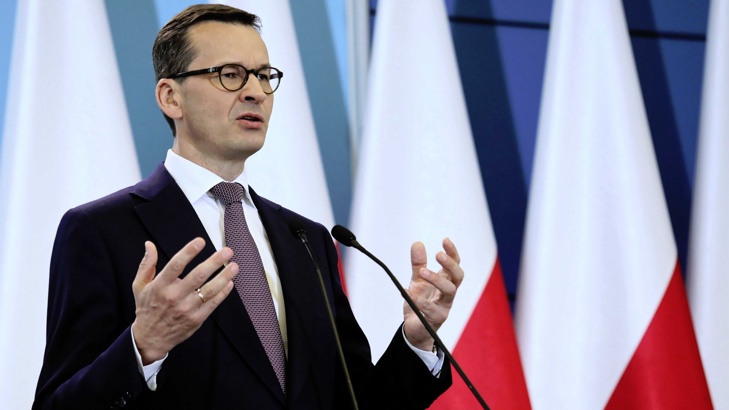 Полският парламент отмени текст от закона за ХолокостаПолският парламент внесе