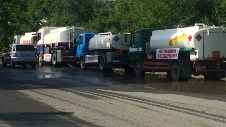 В Бургас протестираха търговци на горива на едро и дребно,