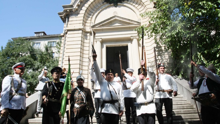 София празнува СъединениетоНа 6 септември от 11 30 часа пред Мавзолея костница