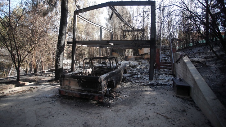 1000 безследно изчезнали при пожара в КалифорнияБроят на безследно изчезналите