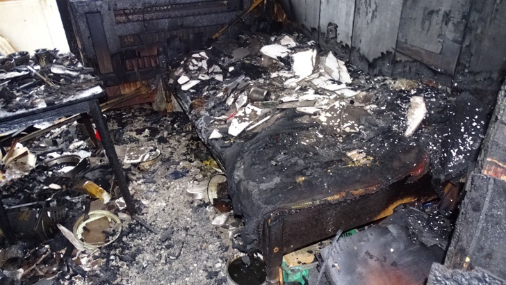 Мъж обгоря тежко при пожар в дома му в Дупница75 годишен