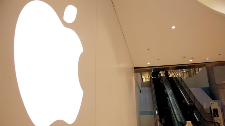 Тръмп към Apple Постройте заводите си в САЩПрезидентът на САЩ