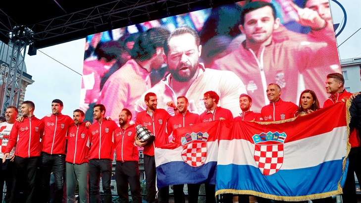Хърватия бе посрещната у дома след триумфа за Купа ДейвисХиляди