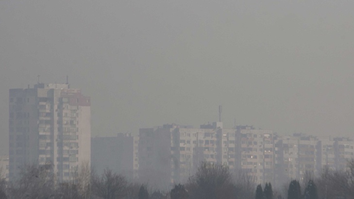 Големите градове на България в плен на мръсния въздухОсобено чувствителни