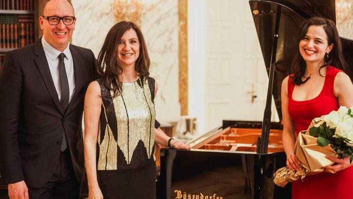 Нов роял пристига в зала България“ специално за концерт за