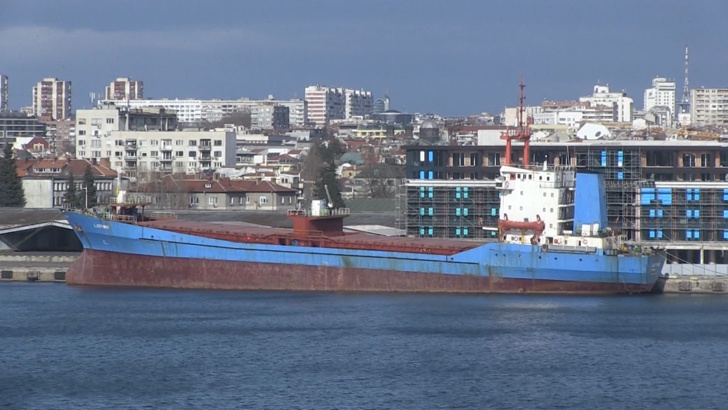 Върнаха танкера Бадр в Пристанище БургасТанкерът Бадр който предизвика международен