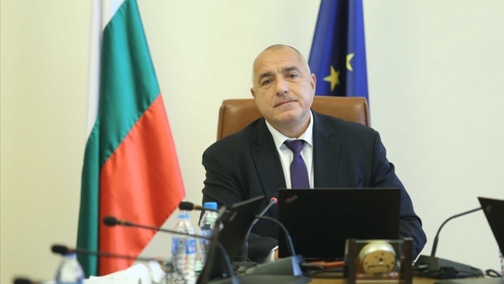 Борисов възложи проверка за 5 г. назад на българските паспорти,