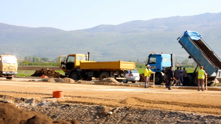 Лично премиерът Зоран Заев даде старт на строителството на магистралата