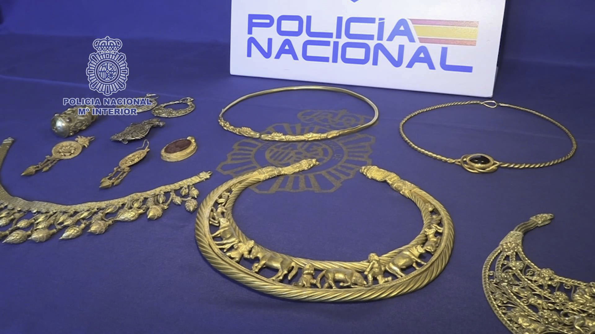 Spain seizes ancient gold jewelry exported from Ukraine
