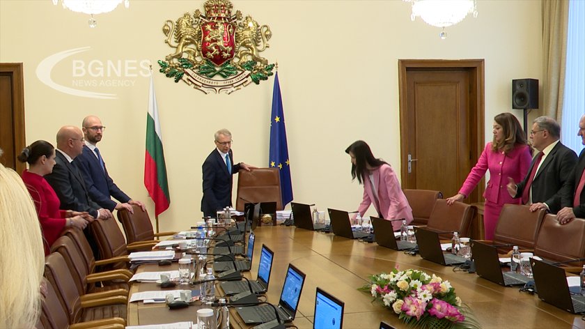 The Council of Ministers in an extraordinary session in connection with the package of tax laws