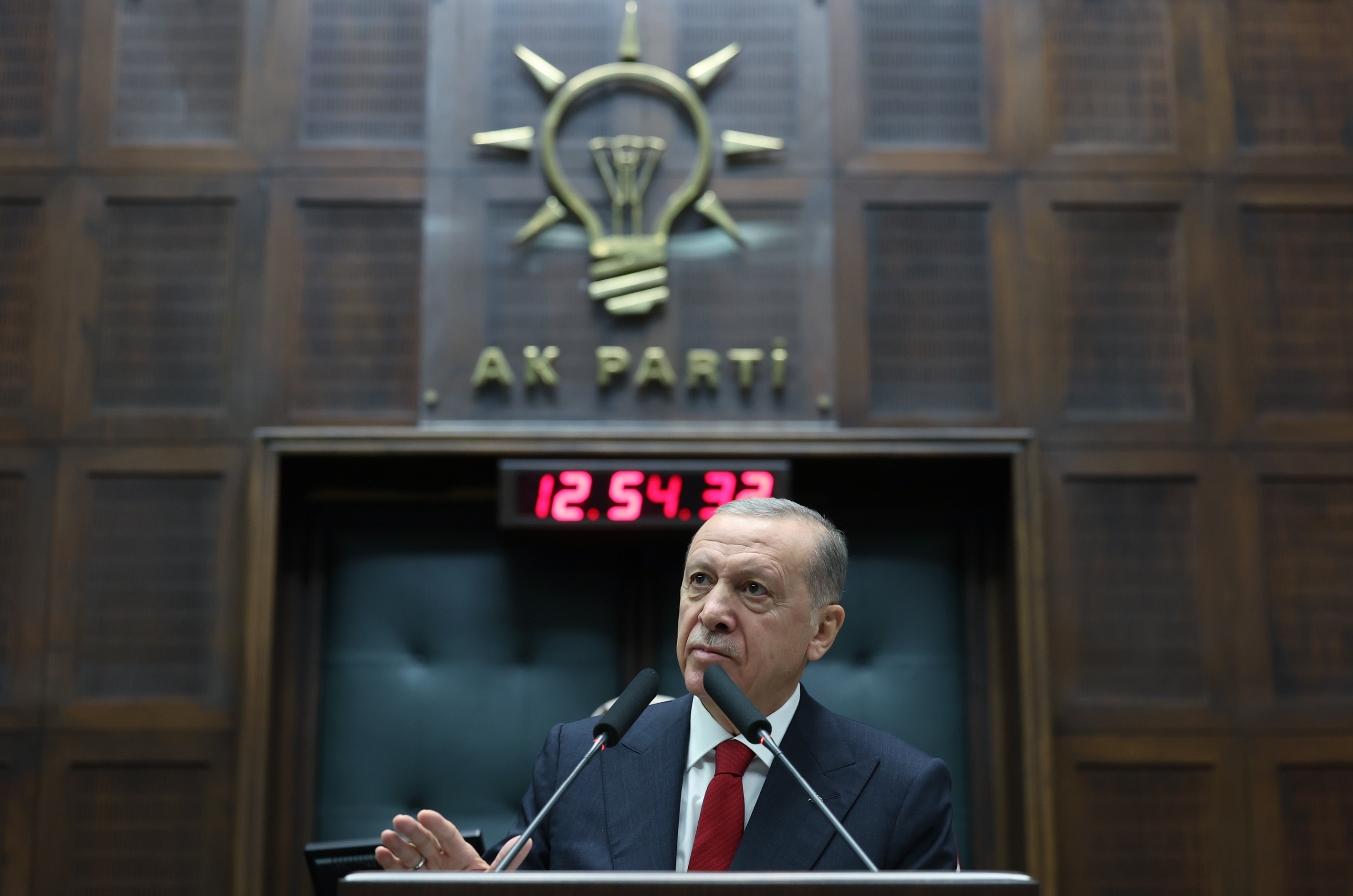 Calling Israel a “terrorist state,” the Turkish President Erdogan accused Tel Aviv of implementing a strategy of destroying all of Gaza along with its residents