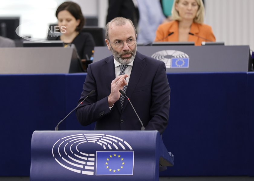 Weber: The EU must tackle migration to avoid the rise of the far-right