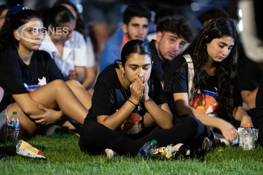 The president of an elite American university has resigned after an anti-Semitism scandal