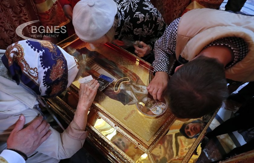 Barry claims to be home to the relics of the real Santa Claus