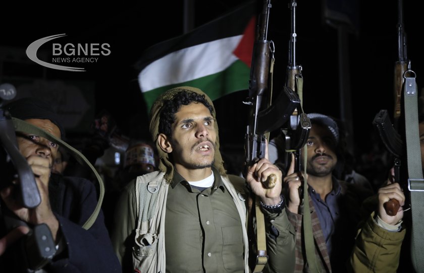 Yemeni Houthis with warning to ships sailing in the Red Sea