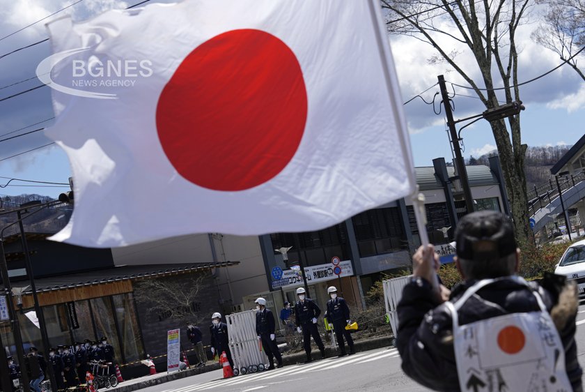 Japan expands sanctions against Russia