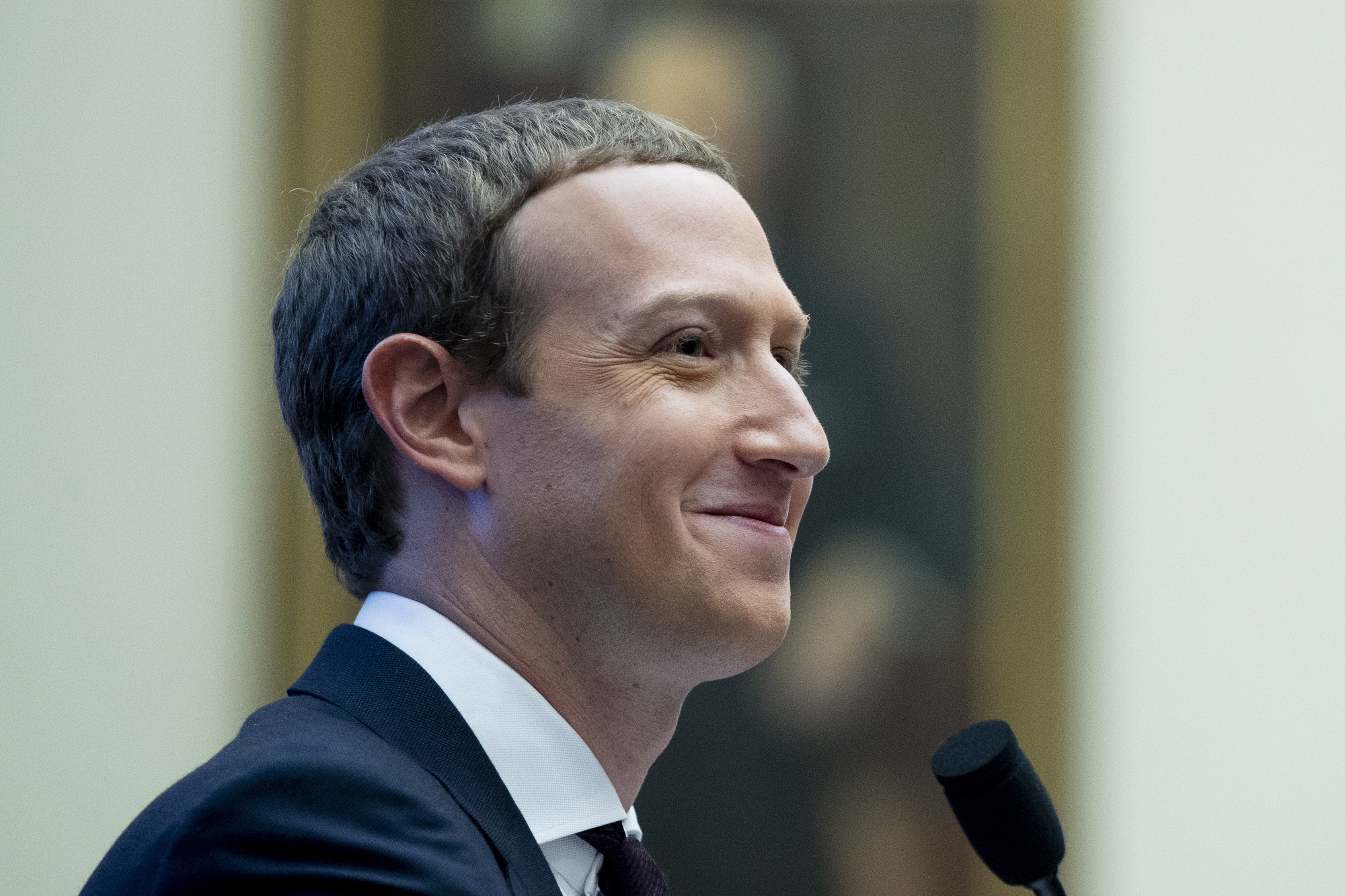 Zuckerberg builds a $100 million bunker in Hawaii