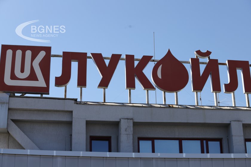 Azerbaijan ready to buy the Lukoil refinery in Bulgaria