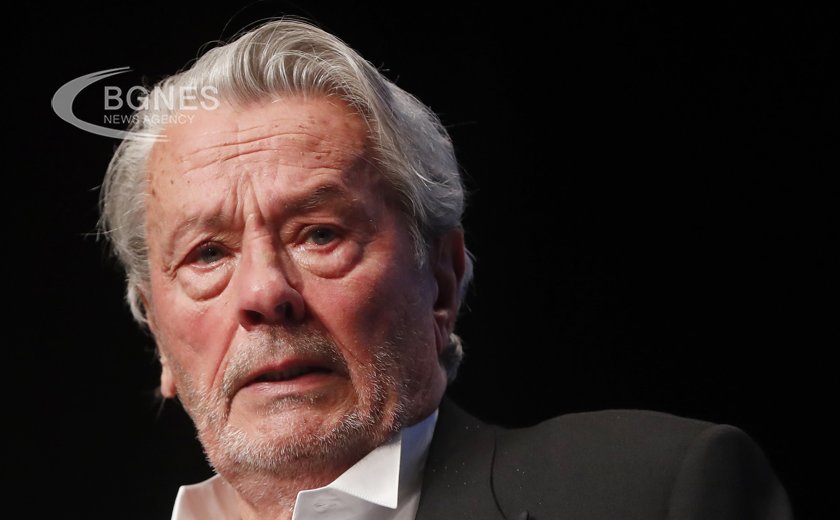 French Newspaper Le Figaro: Delon's companion accused his children of attempting to kill the actor