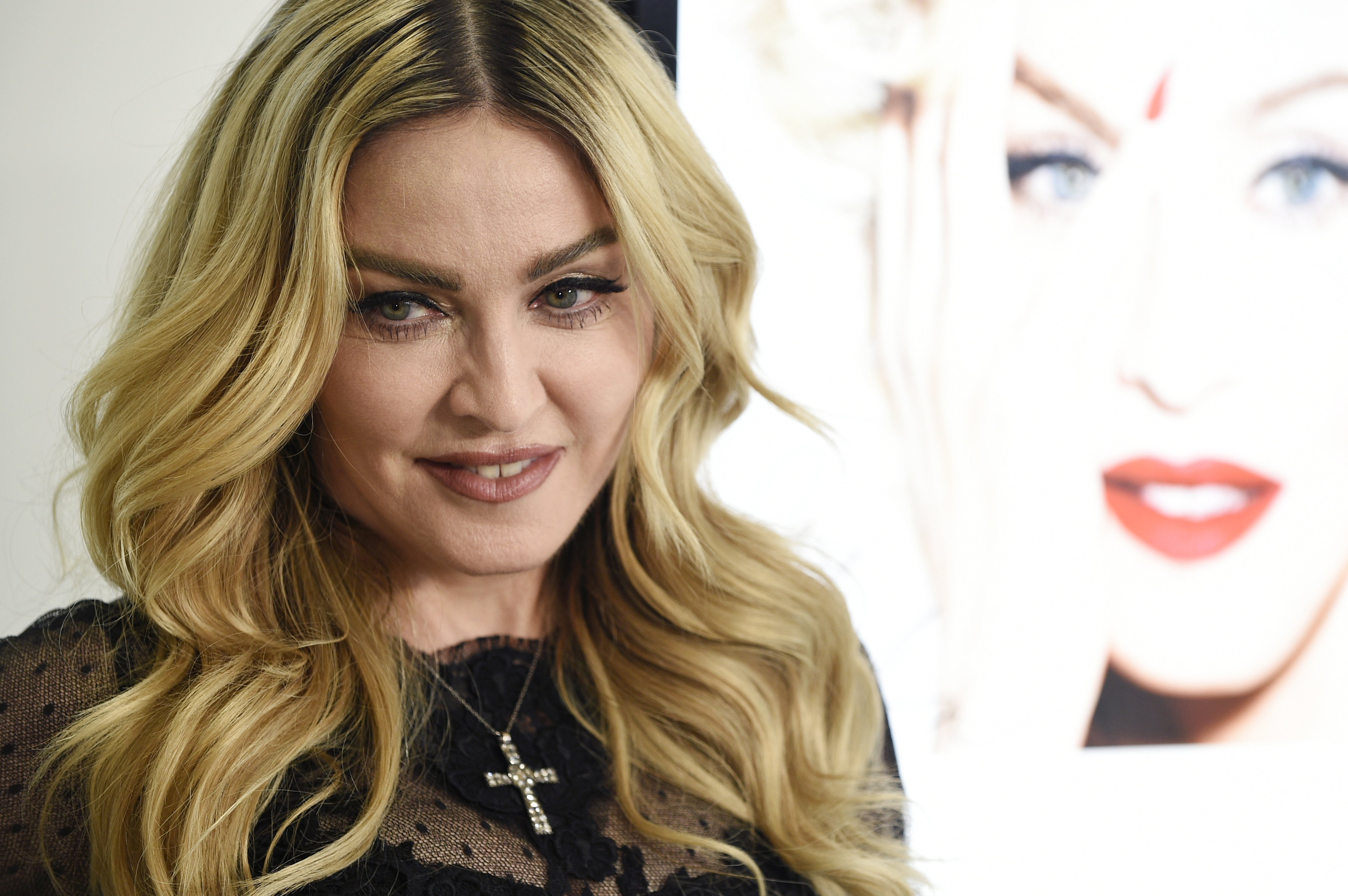 Fans sue Madonna over late start of her show