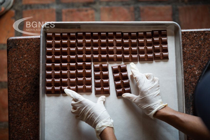 Dark chocolate reduces the risk of hypertension