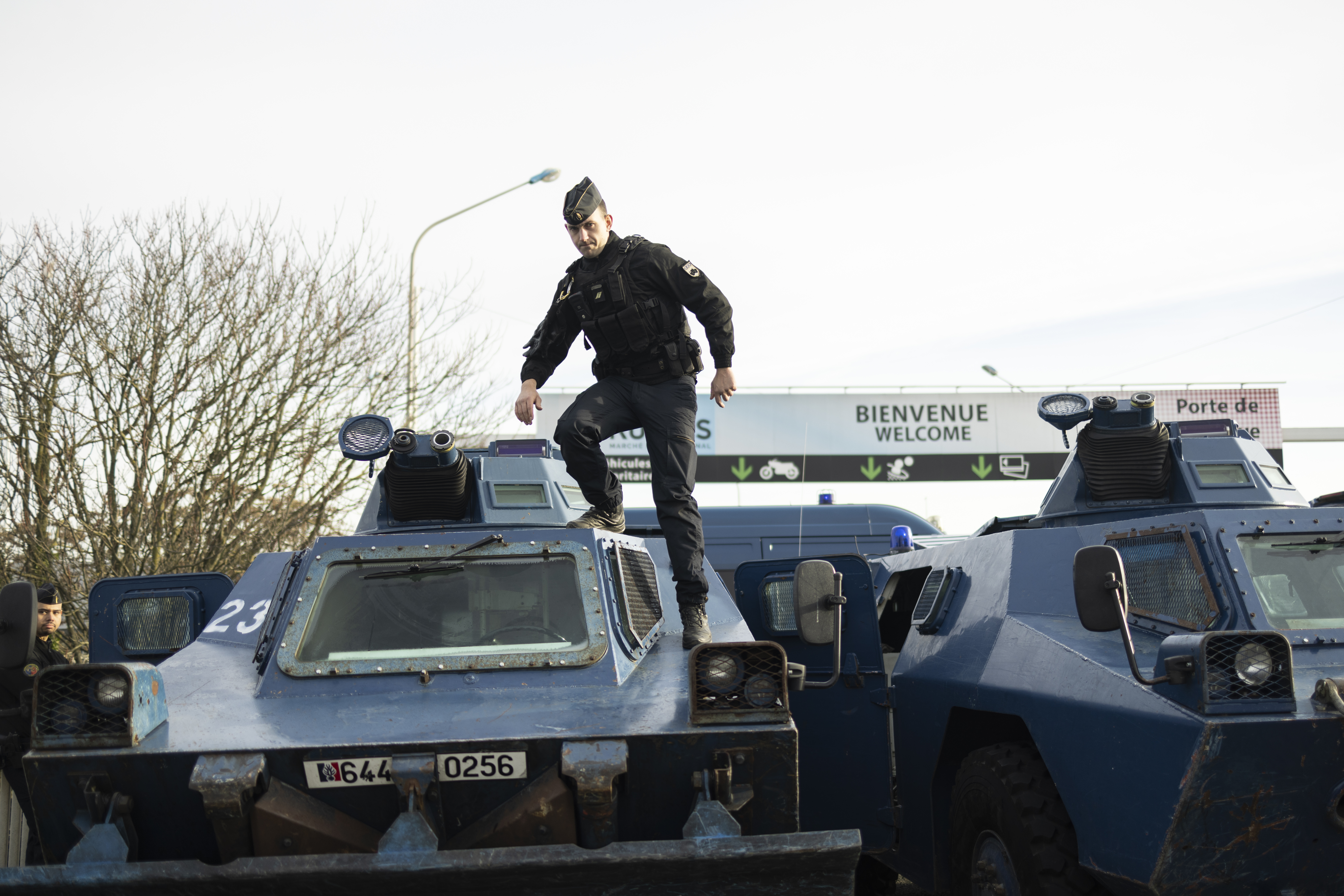Farmers started blockades around Paris
