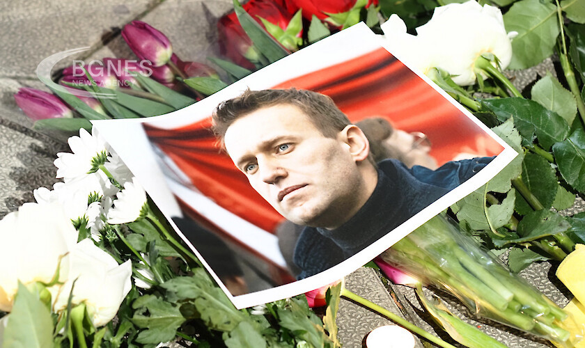 "Novaya Gazeta": Navalny may have died earlier