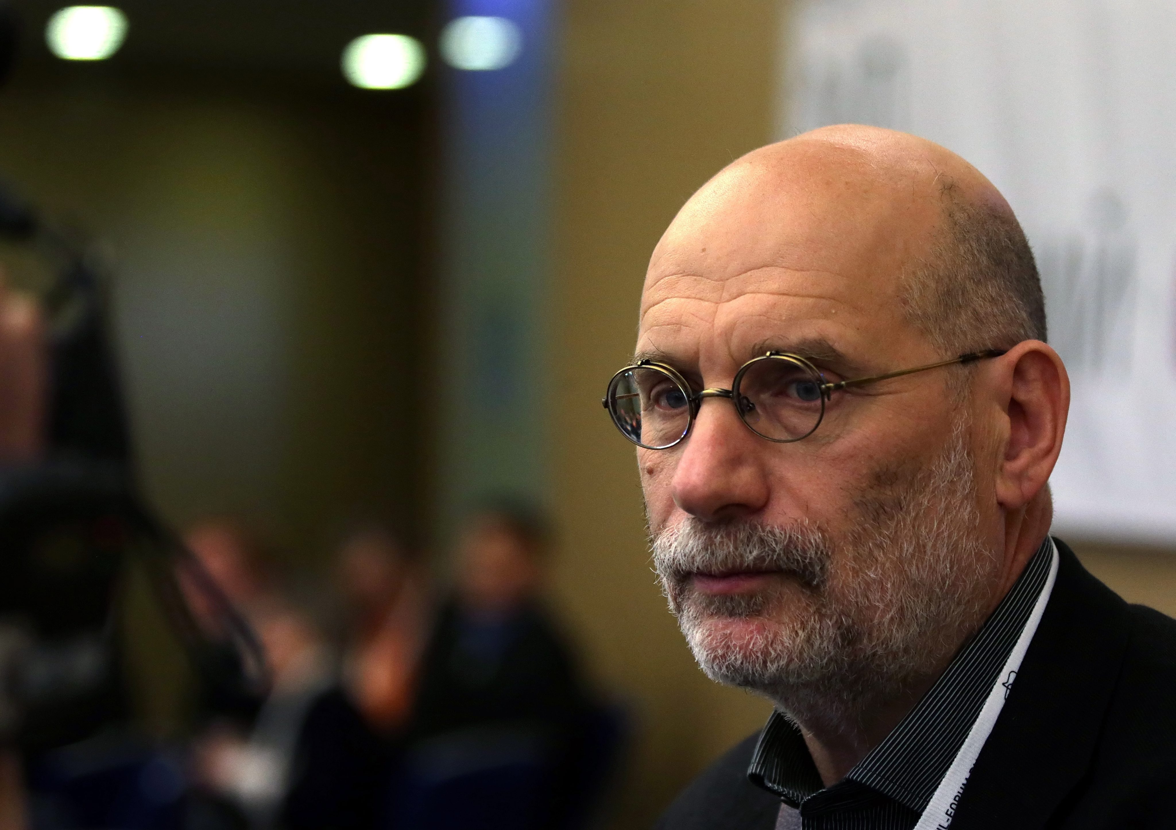 Russia seizes bank accounts of writer Boris Akunin's wife