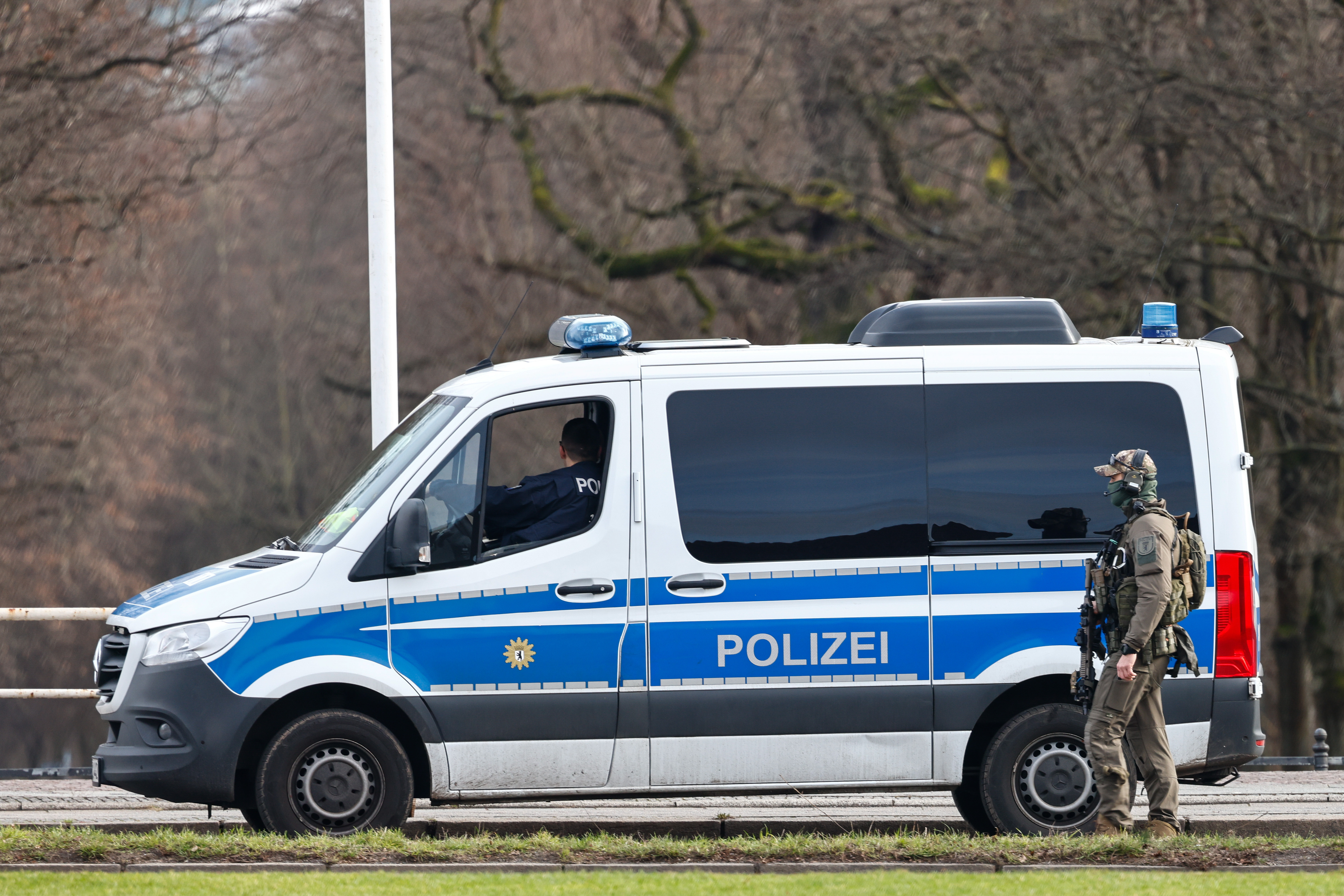 Germany arrests people from a notorious far-left gang