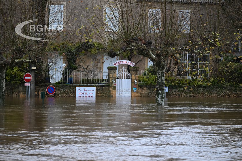 7 missing after floods in southern France