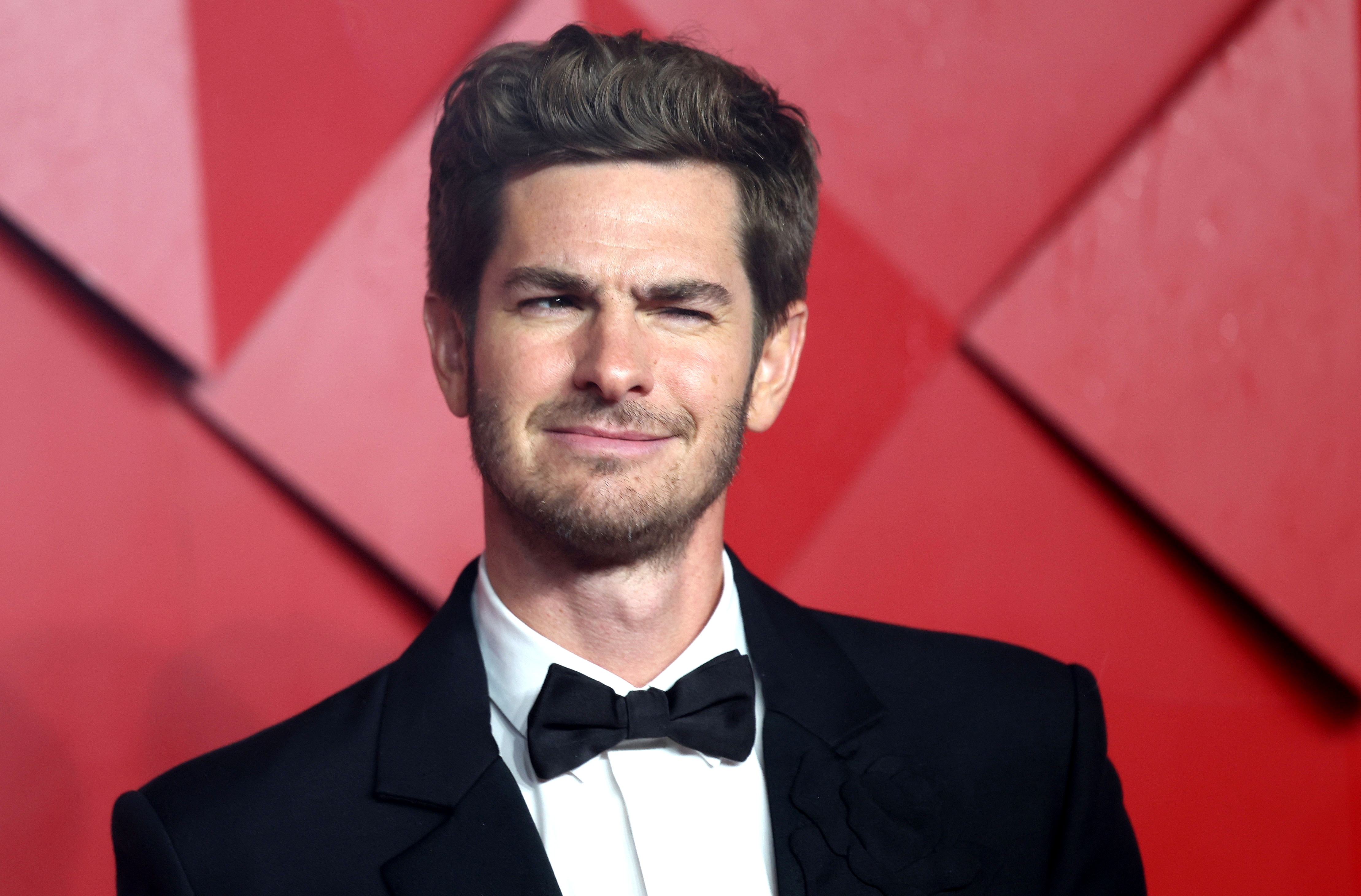 Andrew Garfield meets a "professional witch"