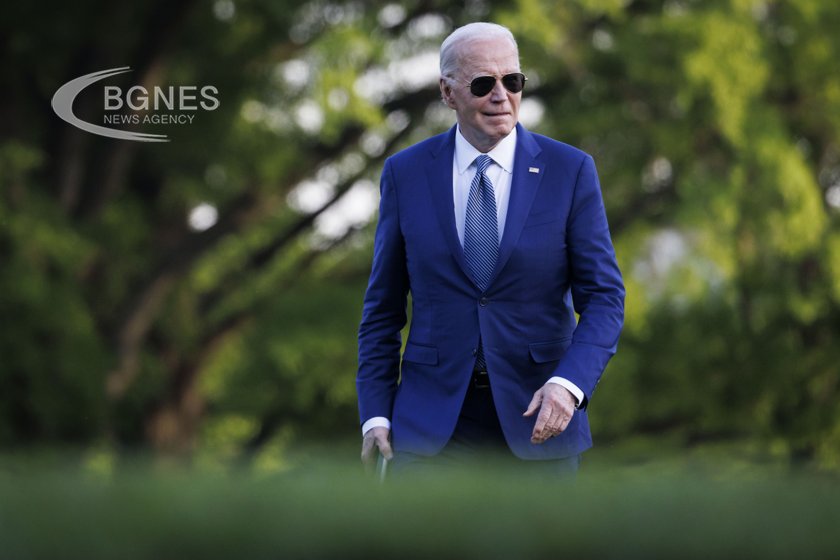 Biden signs bill to provide new aid to Ukraine