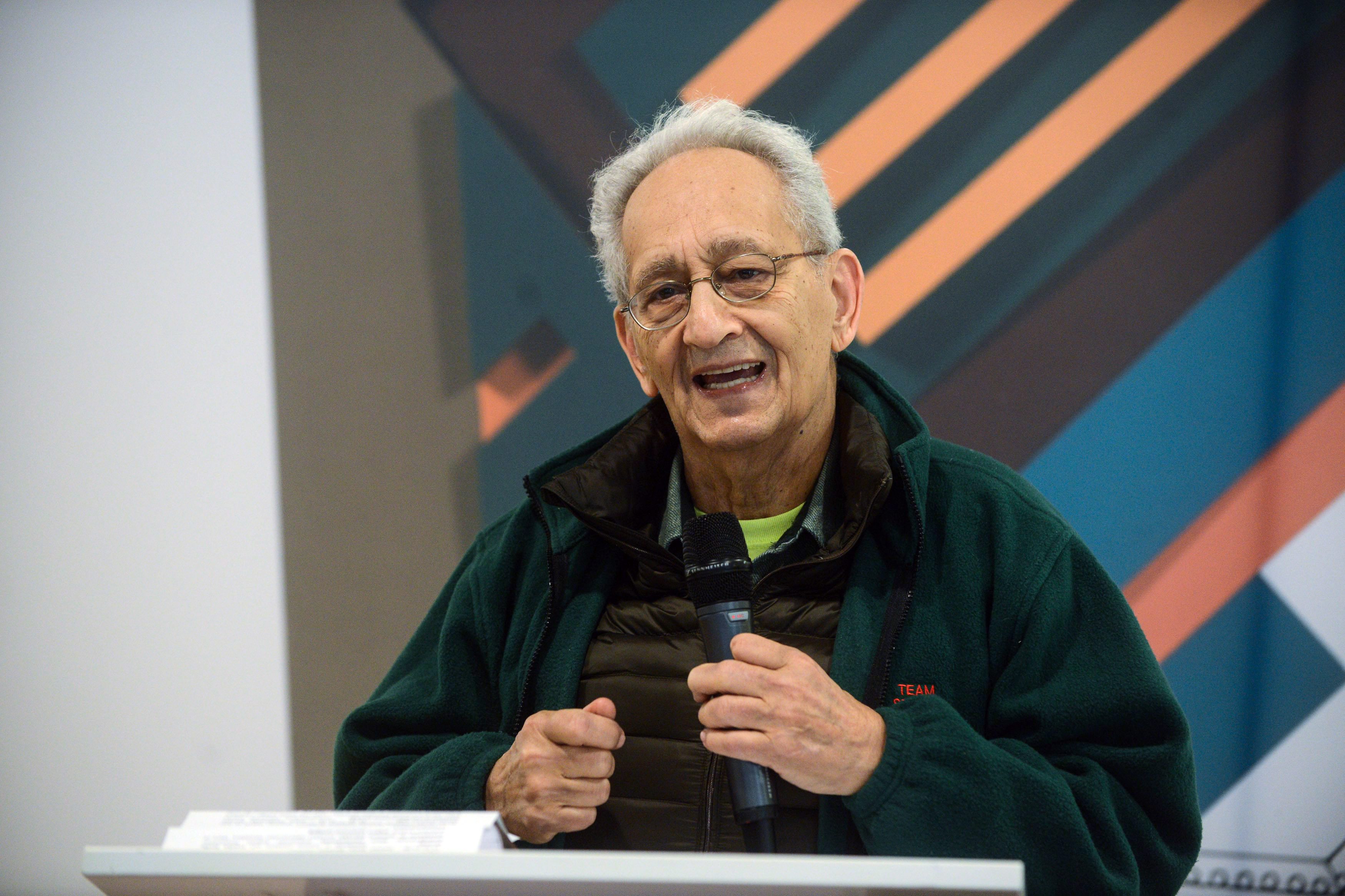 Famous American artist Frank Stella has died