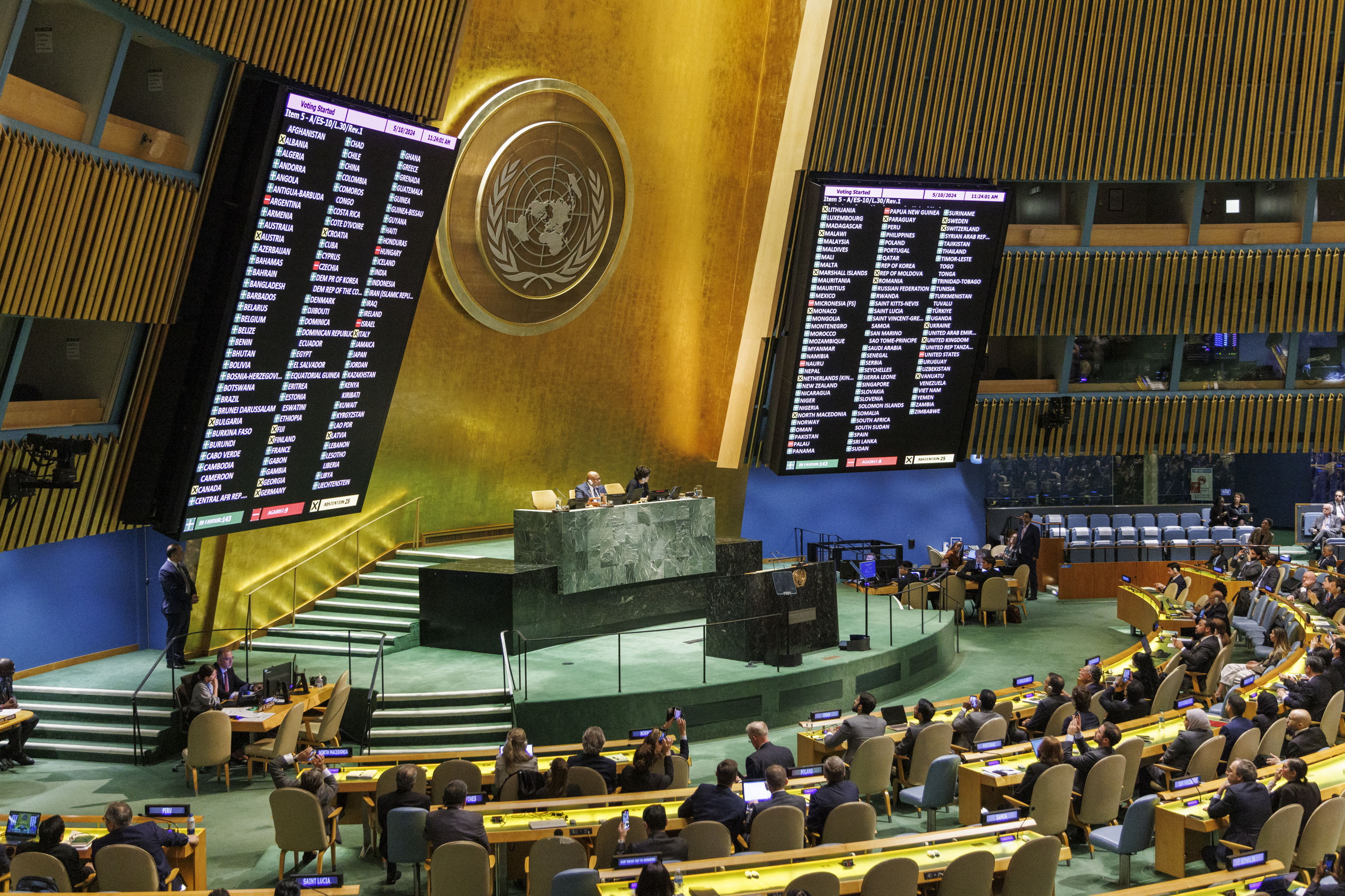 UN General Assembly endorses Palestine's full membership