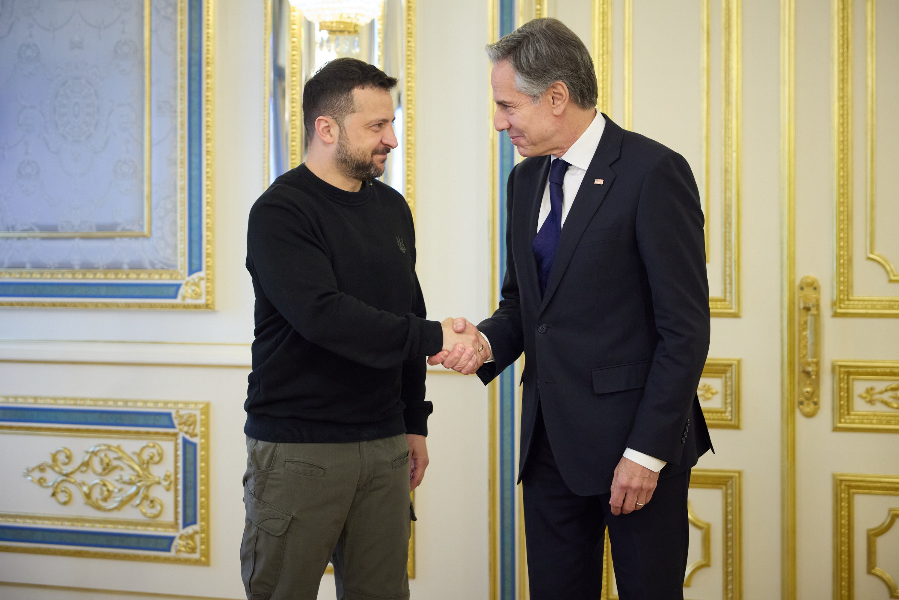 Blinken to Zelensky: US Military Aid is on the way