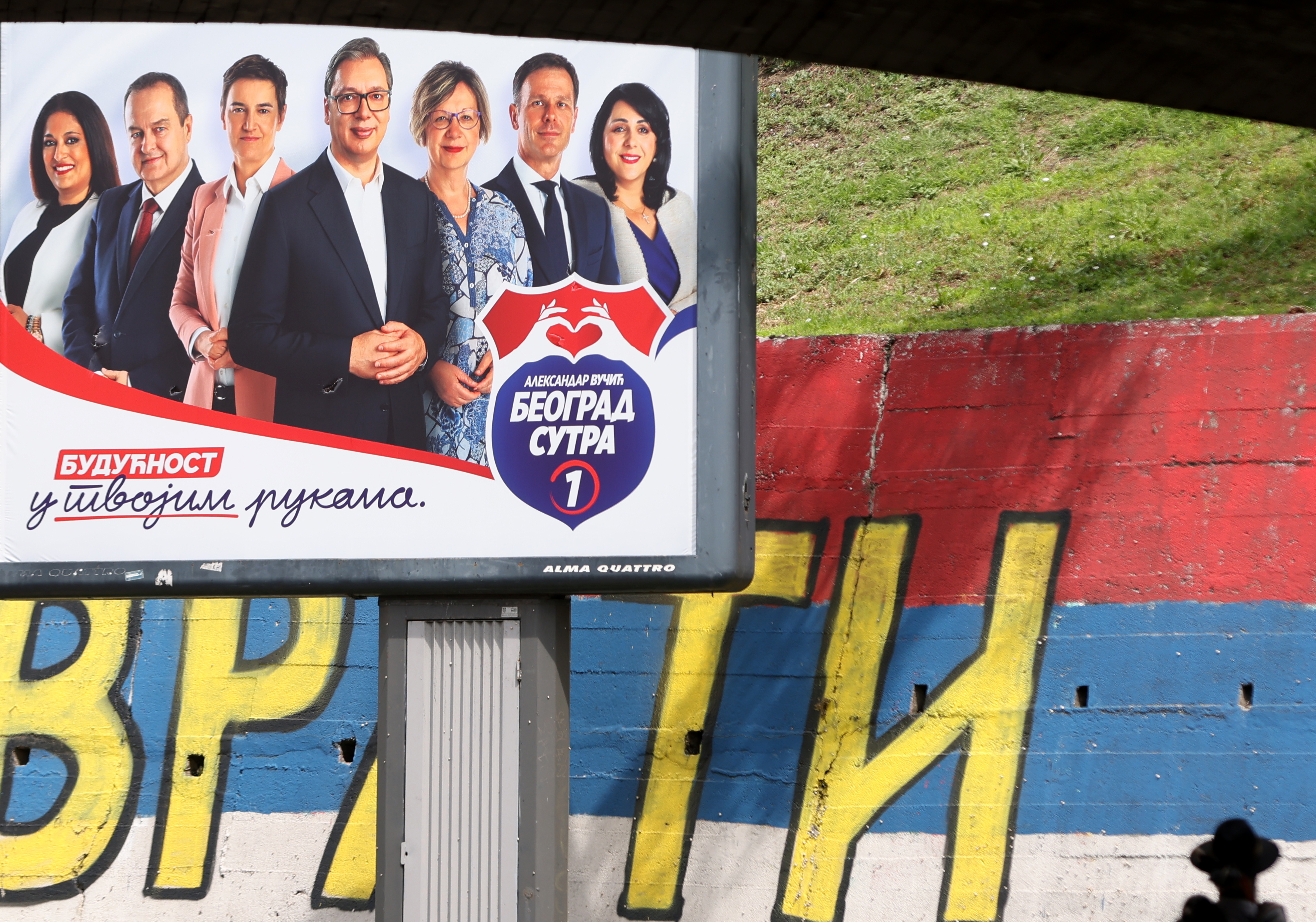 Local elections in Serbia - between Vucic's party and the splintered opposition