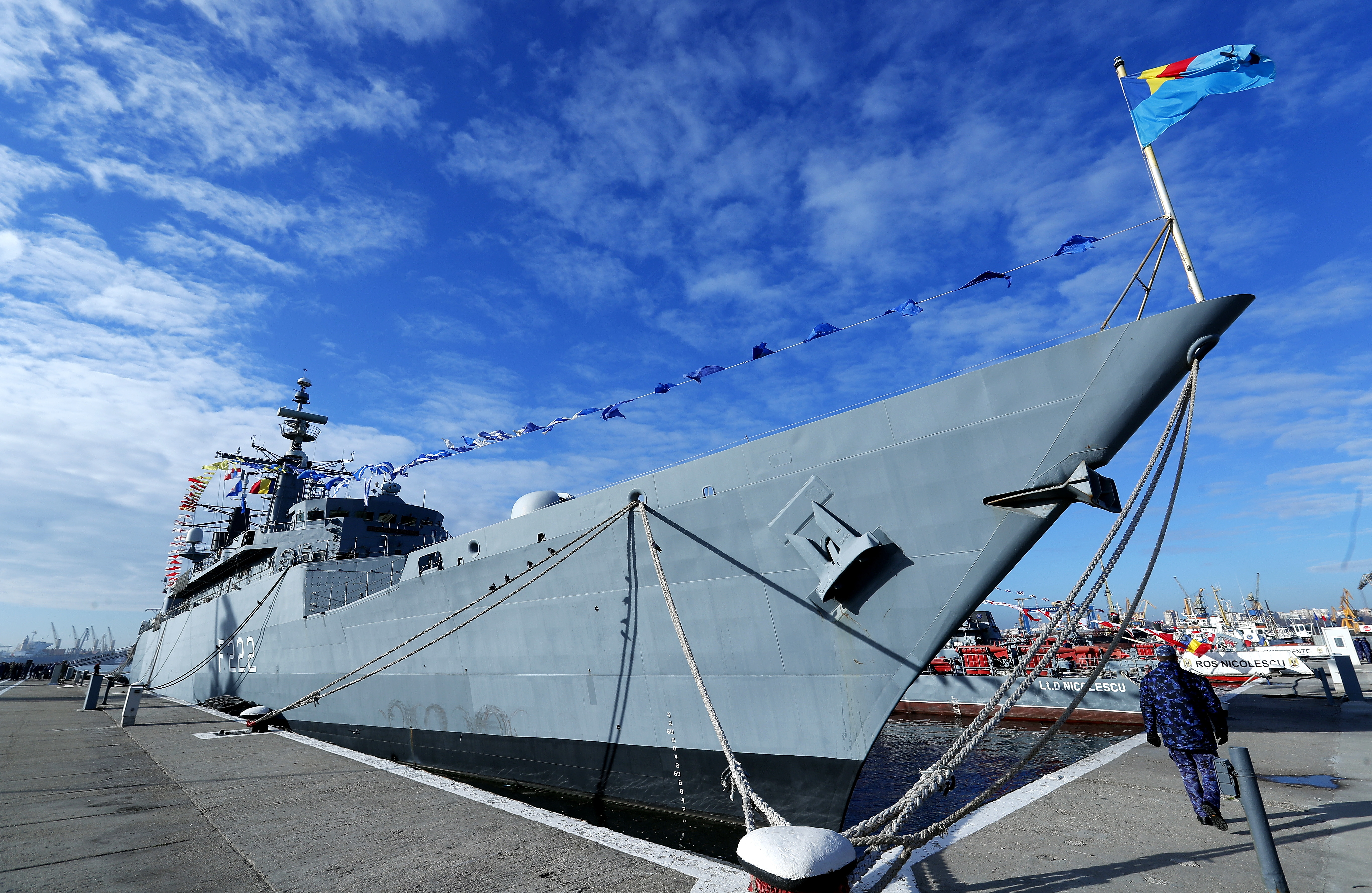The first minesweeper that will clear the Black Sea with Bulgaria has docked in Kyustenja